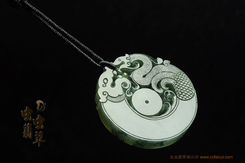 蓝水仿古龙牌翡翠挂件(已售)图片